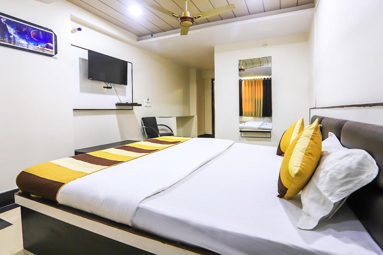 Oyo 11840 Hotel Venus 阿杰梅尔 外观 照片