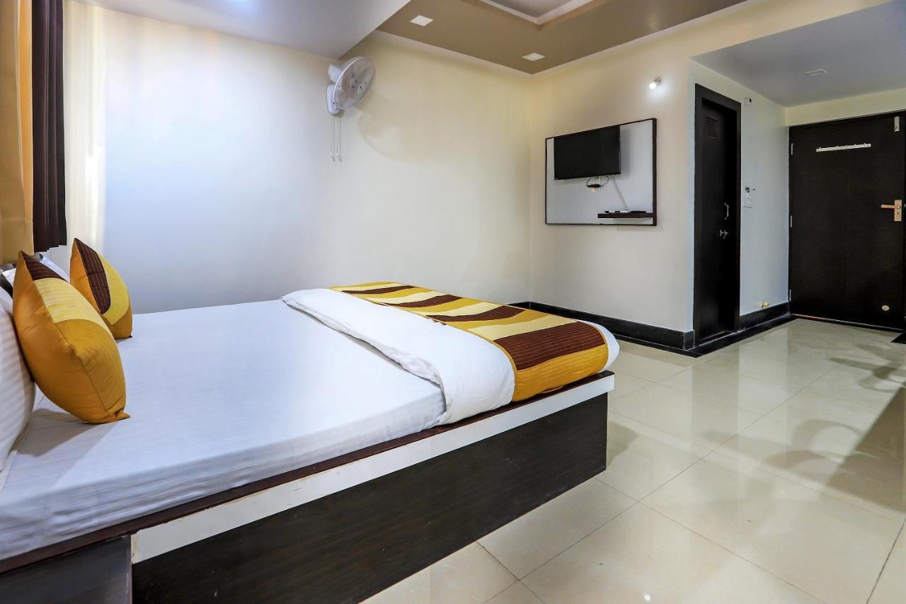 Oyo 11840 Hotel Venus 阿杰梅尔 外观 照片