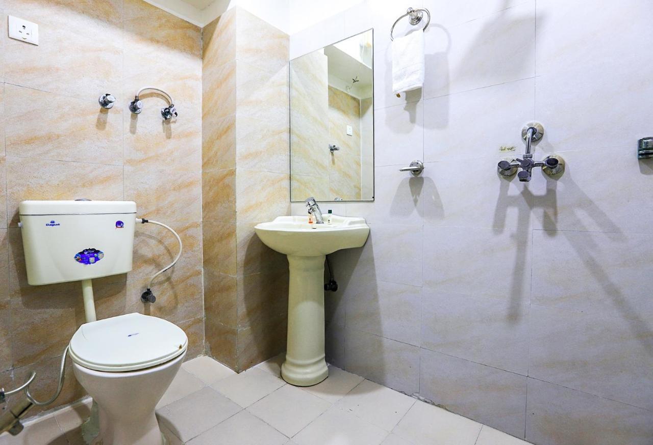 Oyo 11840 Hotel Venus 阿杰梅尔 外观 照片